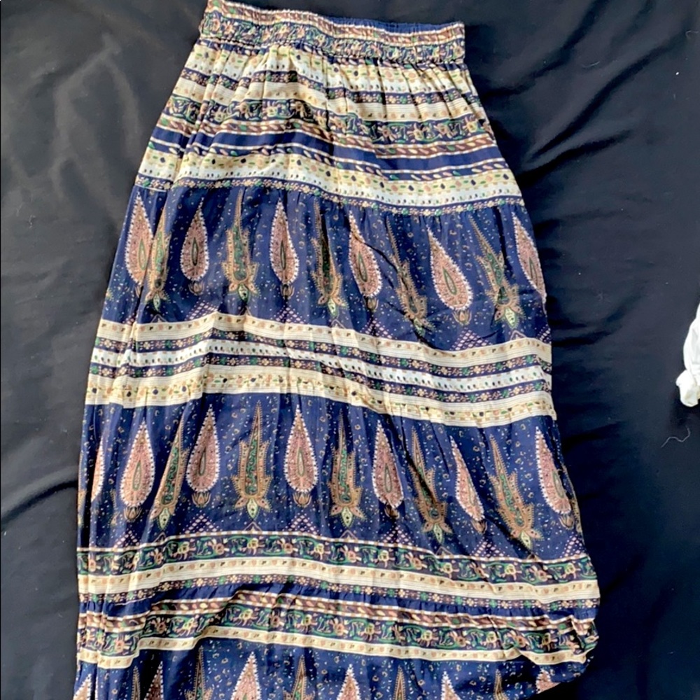 Long magazine size small skirt